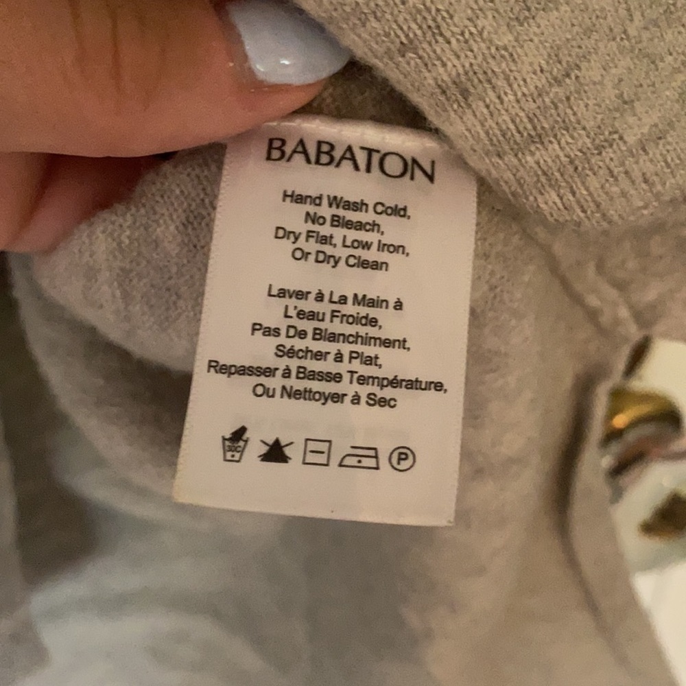Babaton | Aritzia Grey V-Neck Sweater - Picture 11 of 11